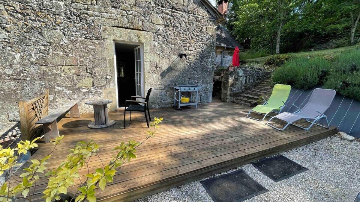 Maison De Vacances A Lissac-Sur-Couze Exteriér fotografie